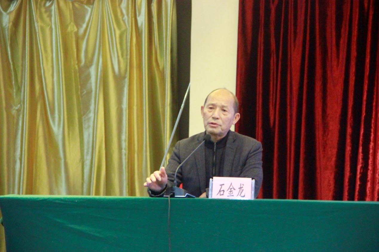 袁文才的孙子袁建芳老师和曾志的孙子石金龙老师,依次进行面对面教学